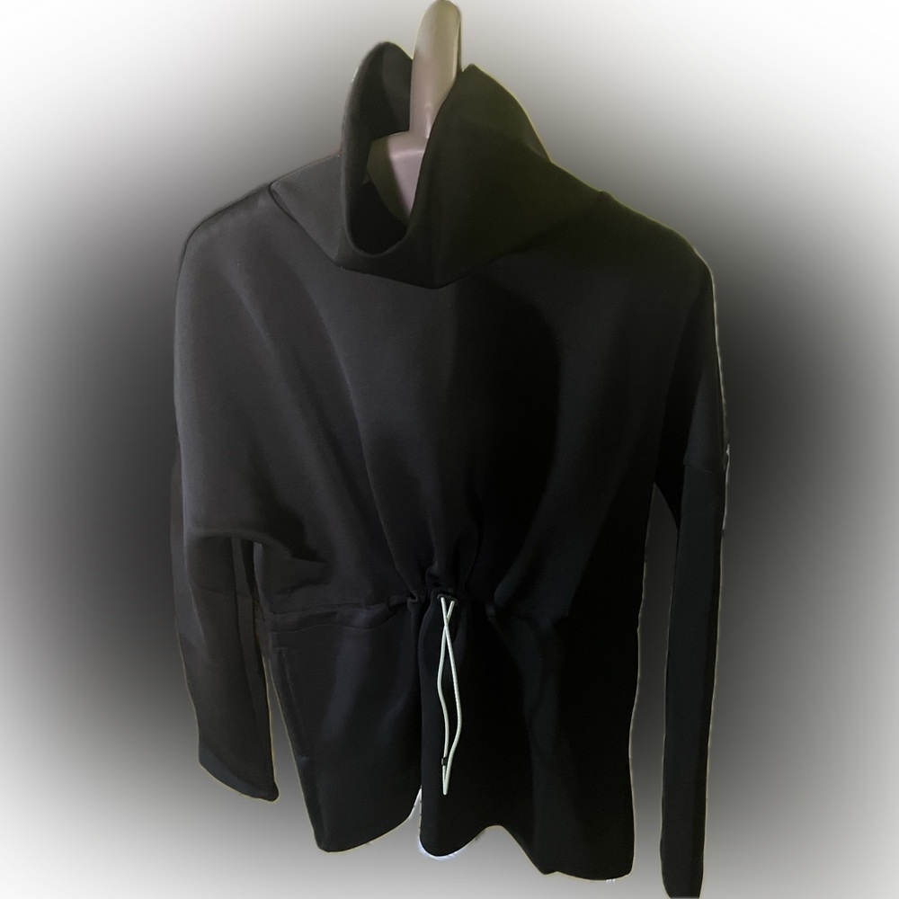 Addison Bay Pull Over